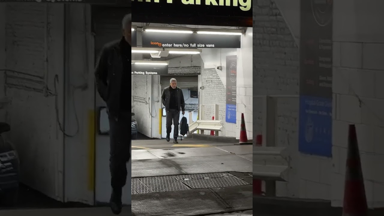 George Clooney films a scene for the upcoming Apple+movie wolves in New York City