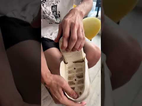 Experimenting with the Rick Owens Abstract Ramones 👀 (hotlunchprogram/TT)