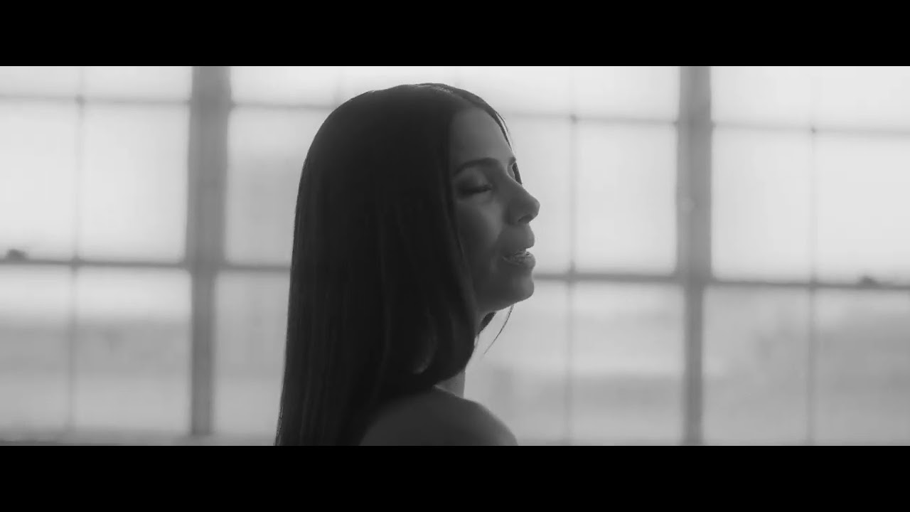 Roselyn Sánchez - Quiero (Video Oficial)