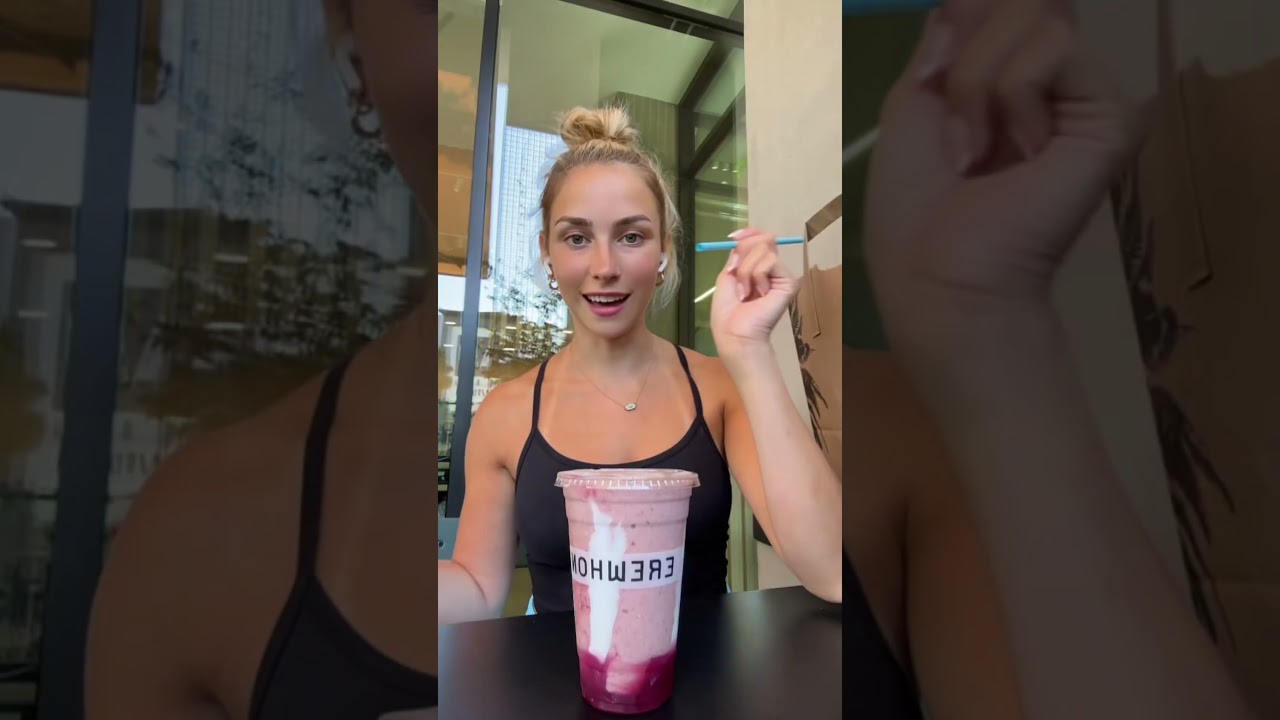 Trying the VIRAL Hailey Bieber smoothie! #shorts #tastetest #review #smoothie