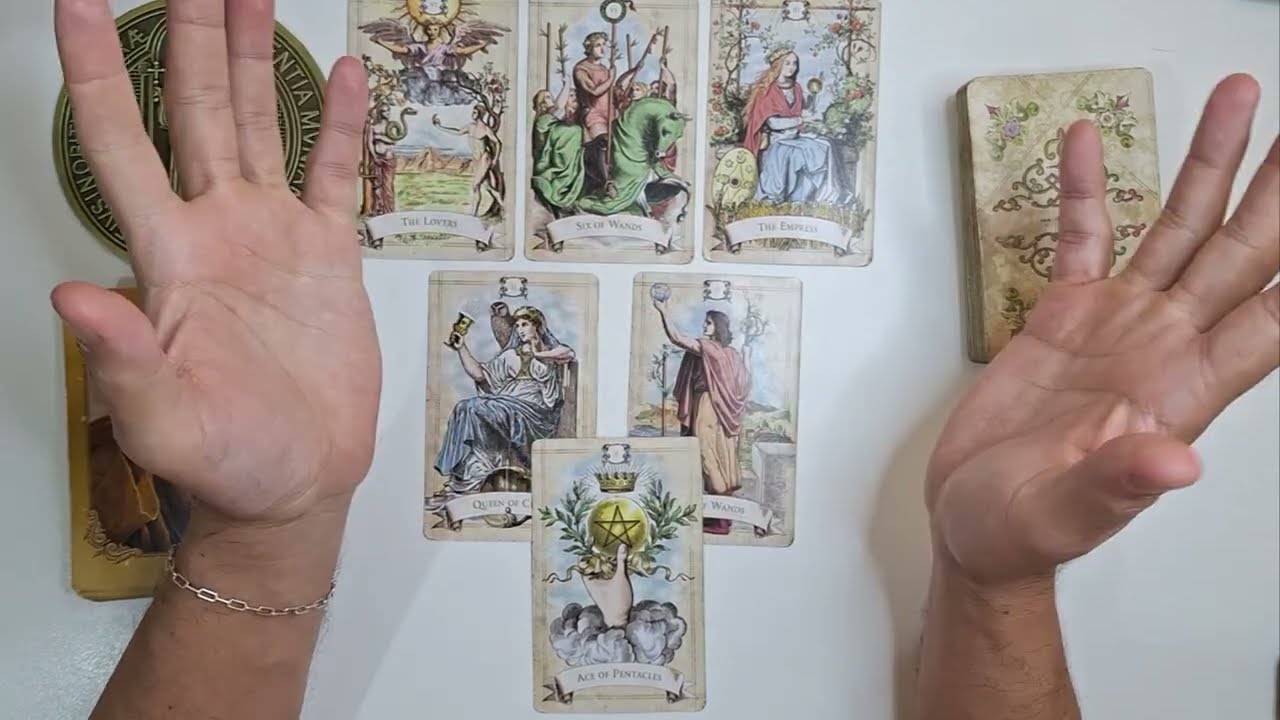 ACUARIO♒MANCHARON TU APELLIDO PERO TU SERÁS RICO Y LLENO DE ABUNDANCIA.SERÁS FAMOSO POR TUS TRIUNFOS
