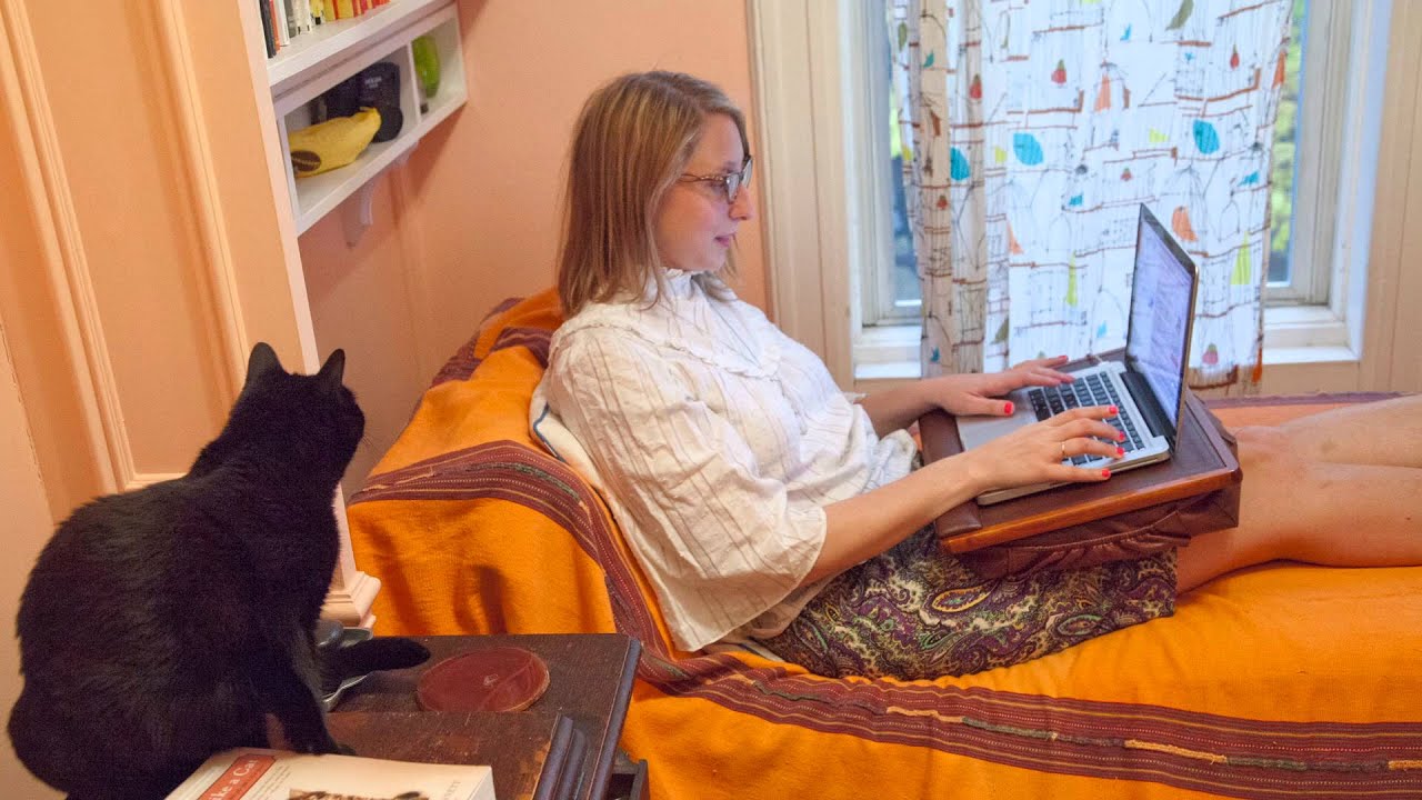 In the Company of Animals: Emma Straub on Cats and Writing