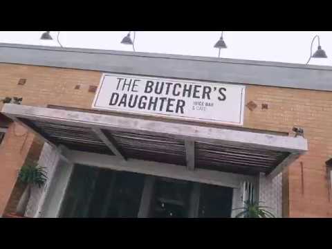 Lunch at The Butcher's Daughter in Venice Beach