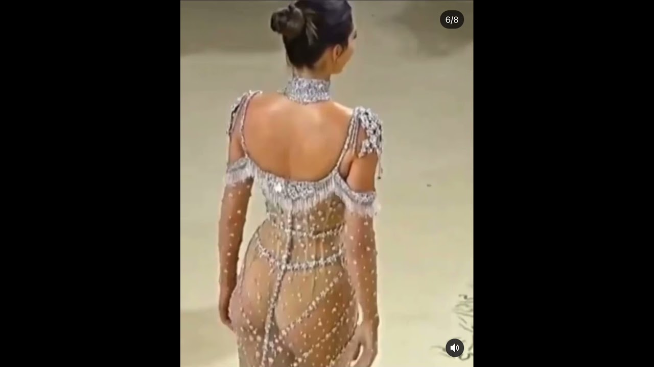 Kendall Jenner sexy back look | MetGala
