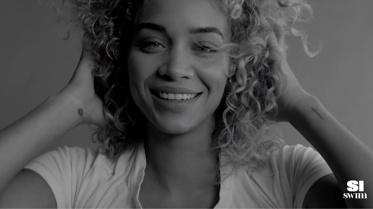 Jasmine Sanders Tells Us How She Started Loving Her Body