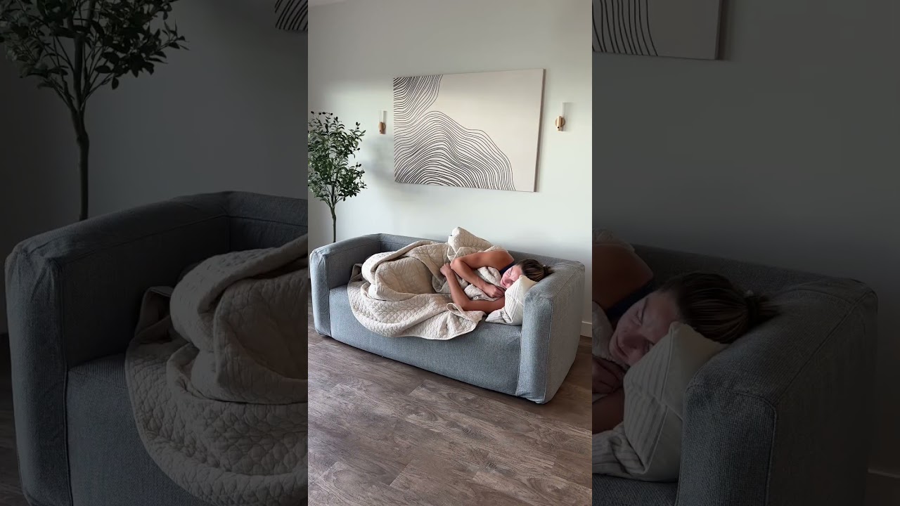Inflatable furniture???? #livingroominspo #amazonbestseller #amazonhomefind