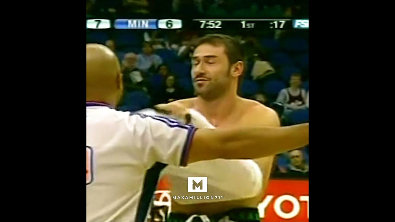 Never Forget When Marko Jarić Checked Into The Game With A Backwards Jersey