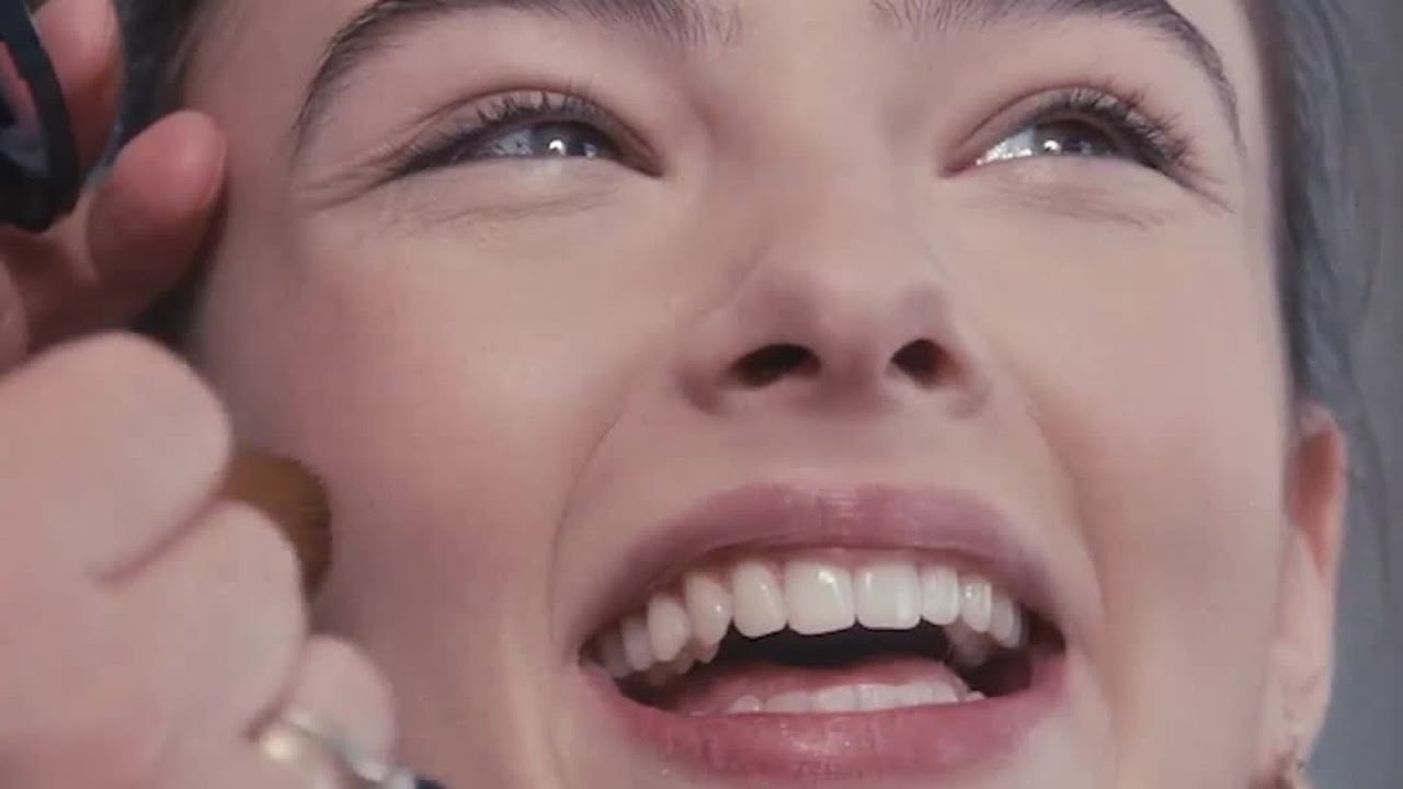 Deva Cassel dévoile son essentiel beauté