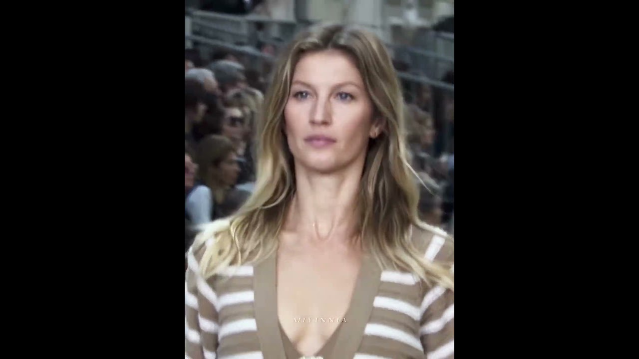 One of the best supermodels of all time, gisele bündchen, has so much pizzazz with her catwalk!