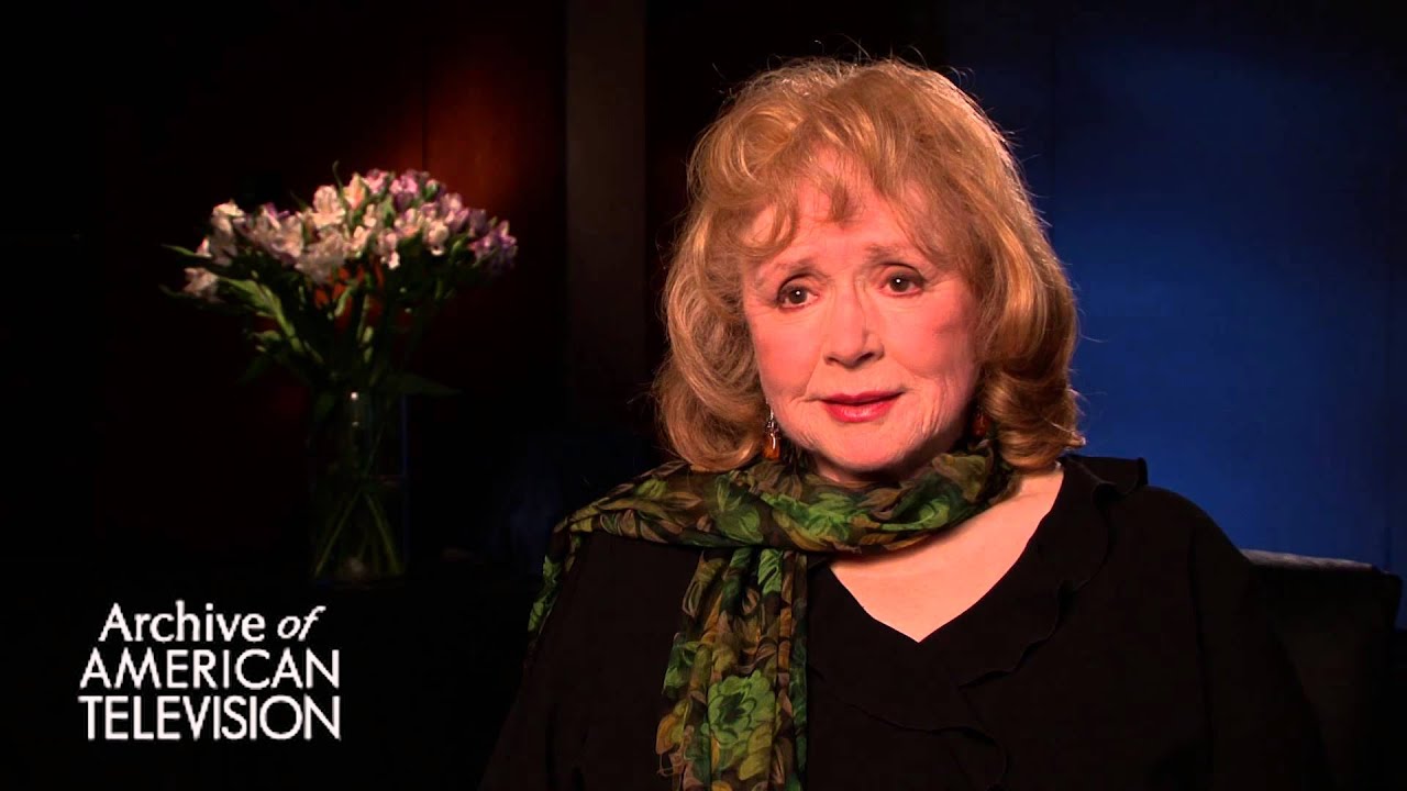 Piper Laurie discusses the movie "Carrie" - EMMYTVLEGENDS.ORG