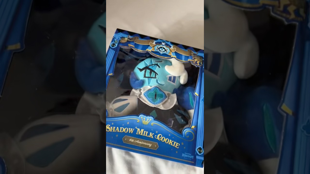 unboxxing my shadow milk cookie plush 💙 #cookierunkingdom #cookierun #shadowmilkcookie #plushie