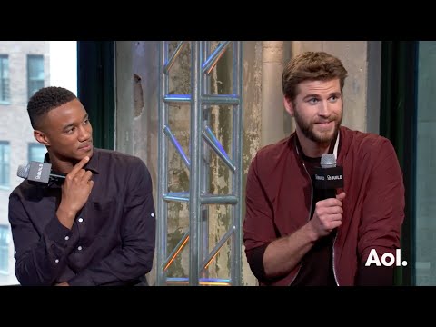 The Cast Of "Independence Day: Resurgence" Recall Their Experience On Set | BUILD Series