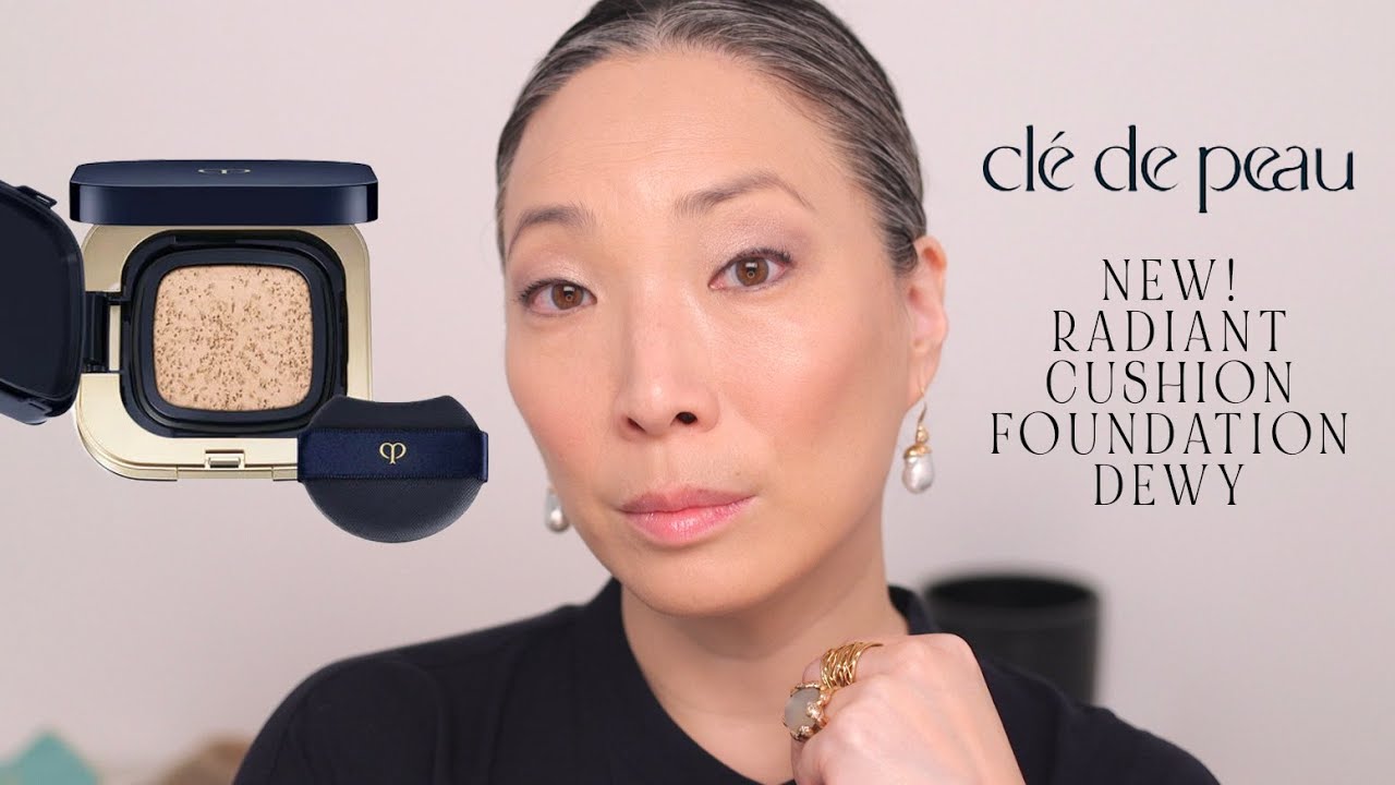 NEW CLE DE PEAU Radiant Cushion Foundation Dewy